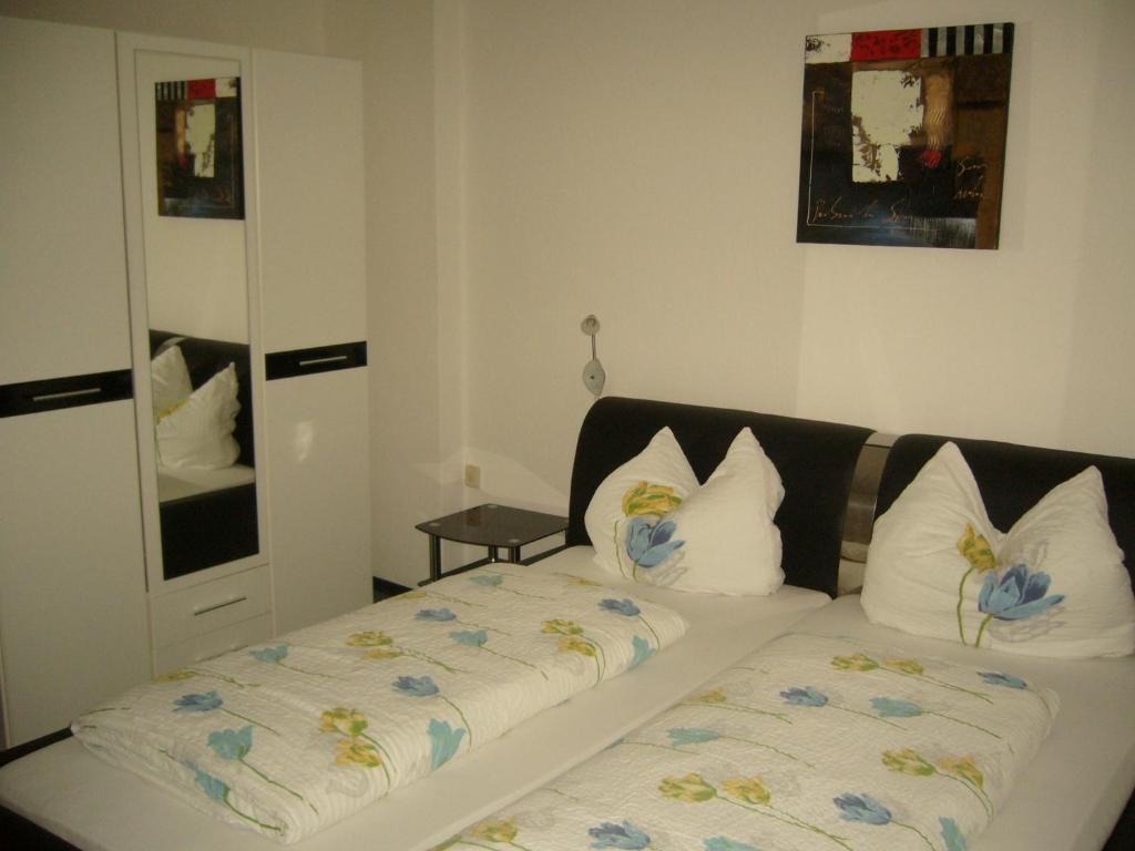 Hoefener Wirtshaus Monschau Room photo